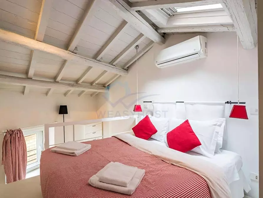 Immagine 26 di Appartamento in affitto  in Via Di Ponte Sisto72 a Roma