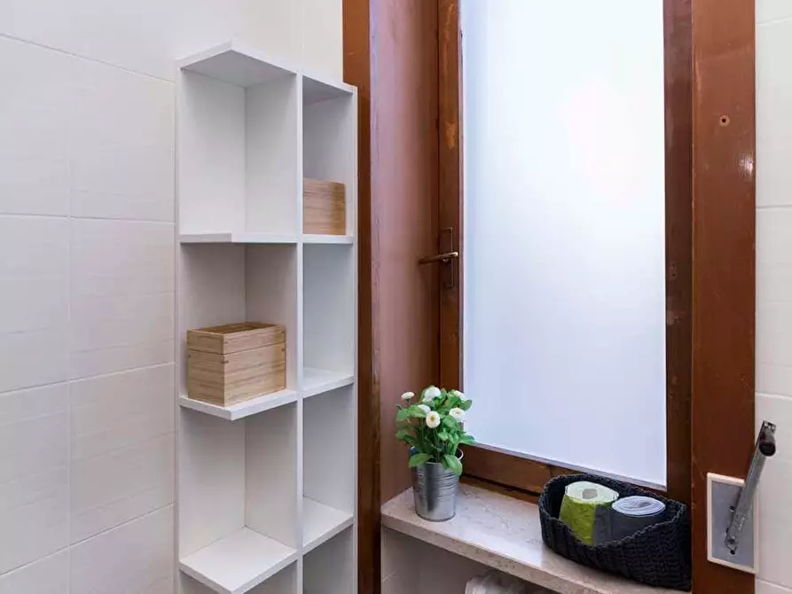 Immagine 35 di Camera in affitto  in via Rosa Vergani Marelli2 a Milano