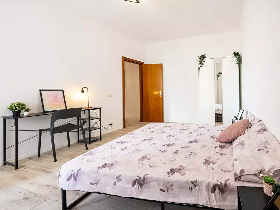 Immagine 2 di Camera in affitto  in Via Don Bosco27 a Milano