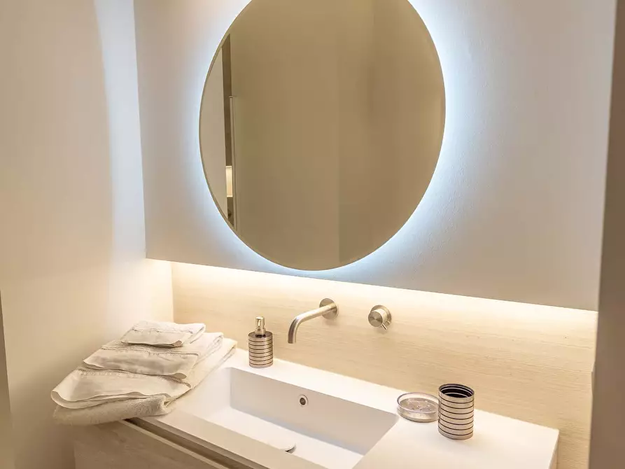 Immagine 25 di Appartamento in affitto  in Via Francesco Melzi d'Eril26 a Milano