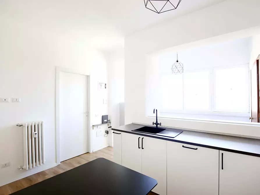 Immagine 20 di Camera in affitto  in Via Benjamin Constant6 a Milano