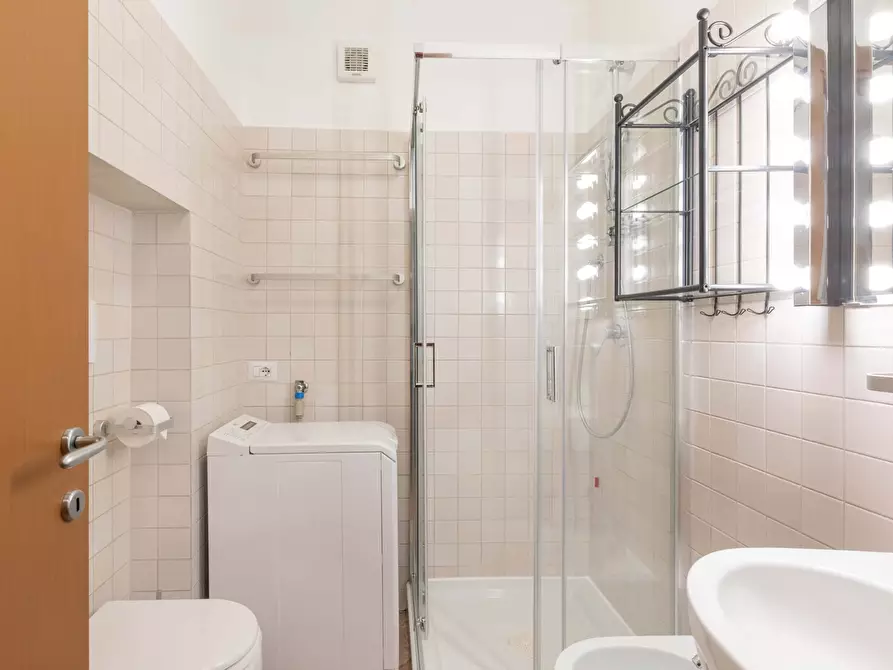 Immagine 2 di Appartamento in affitto  in Via Bramante1 a Milano