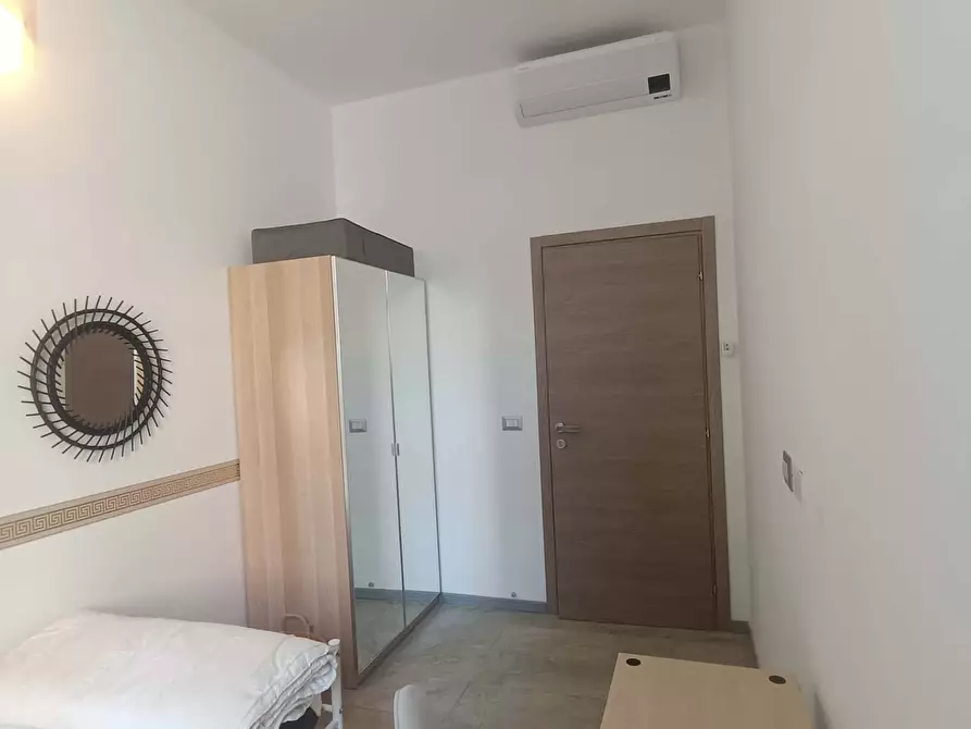 Immagine 2 di Camera in affitto  in Via Castellammare13 a Milano