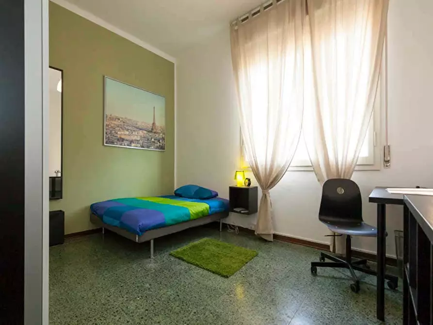 Immagine 11 di Camera in affitto  in Via della Salute19 a Bologna