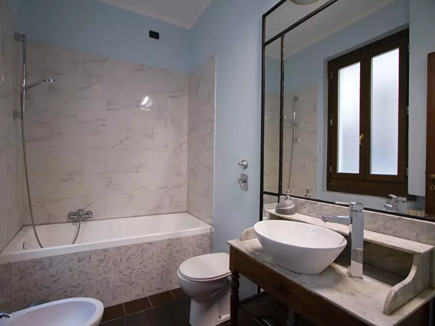 Immagine 11 di Appartamento in affitto  in Via dei Piatti8 a Milano