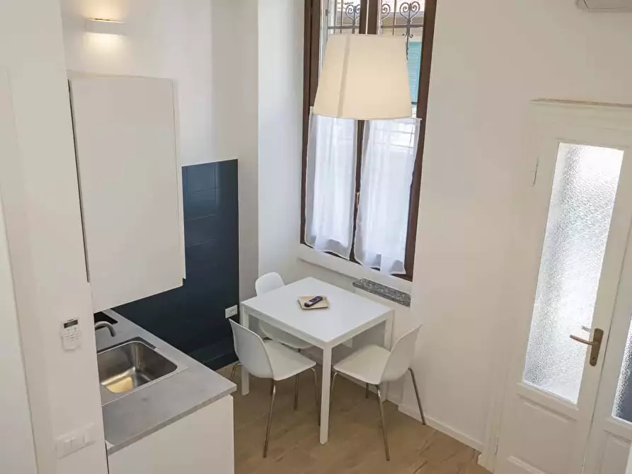 Immagine 11 di Appartamento in affitto  in Via Accademia53 a Milano