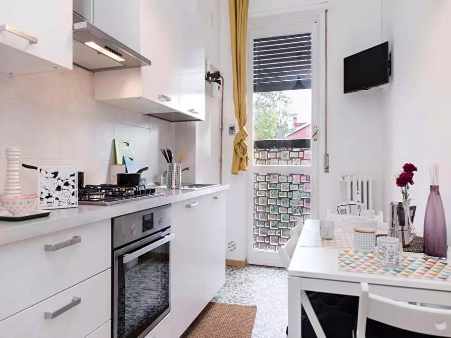 Immagine 45 di Camera in affitto  in Via dei Mandorli6 a Buccinasco