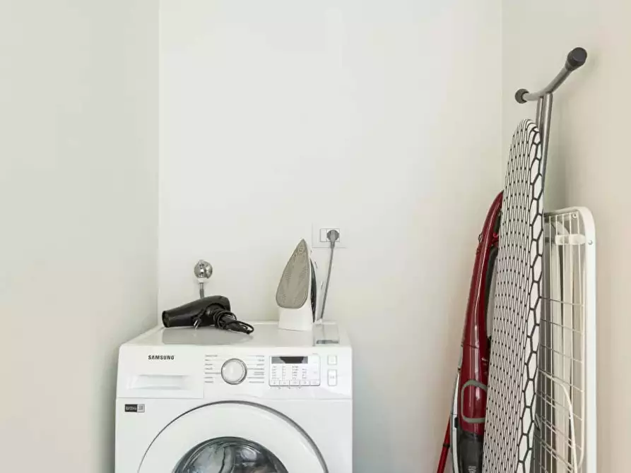 Immagine 41 di Appartamento in affitto  in Via Ippolito Rosellini2 a Milano