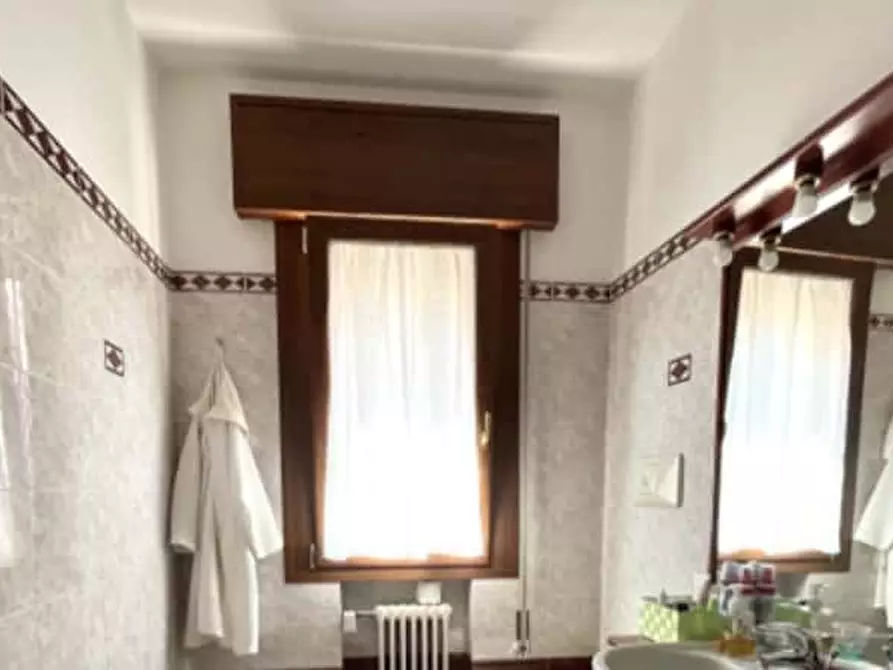 Immagine 6 di Camera in affitto  in Via Napoli17 a Venezia