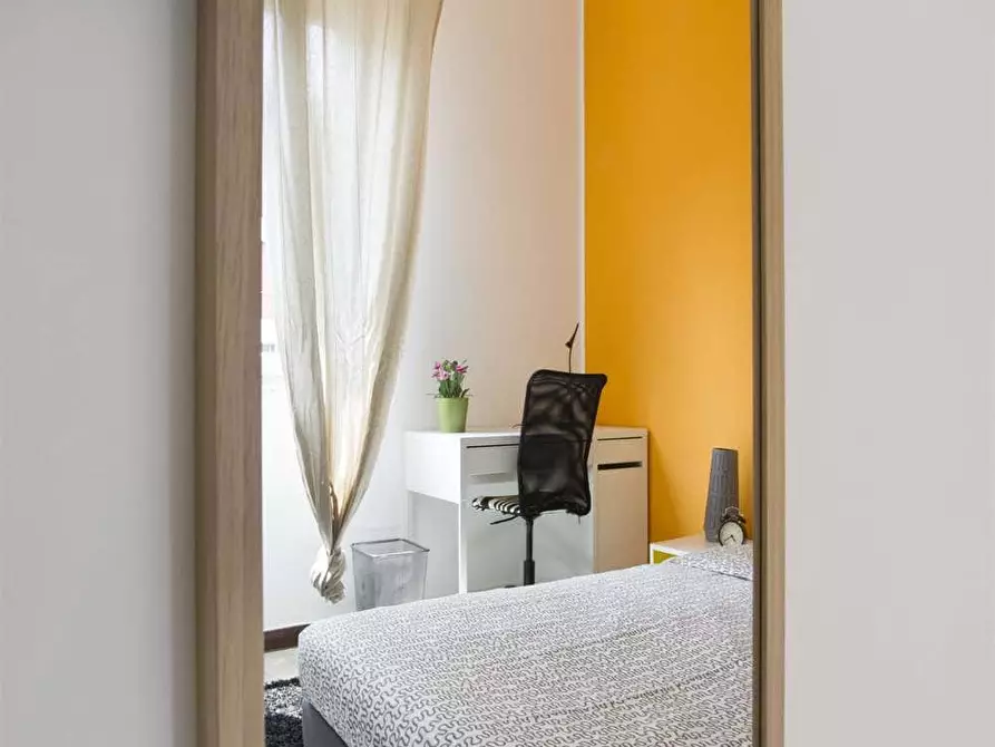 Immagine 5 di Camera in affitto  in Via Salvatore Barzilai6 a Milano