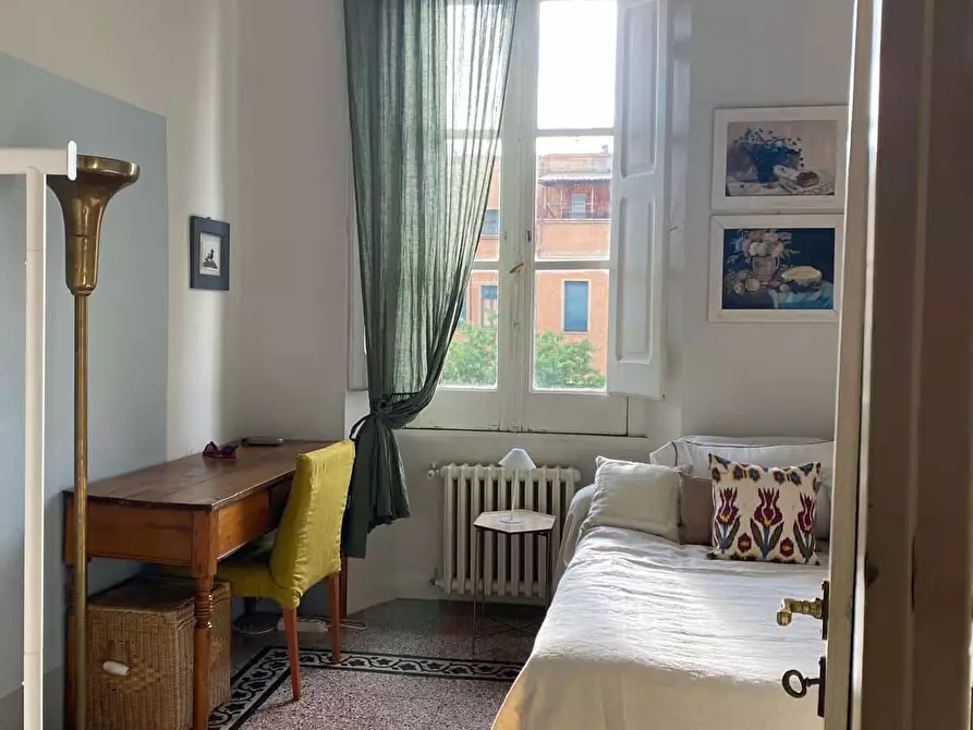 Immagine 2 di Camera in affitto  in Via Carlo Pisacane47 a Roma