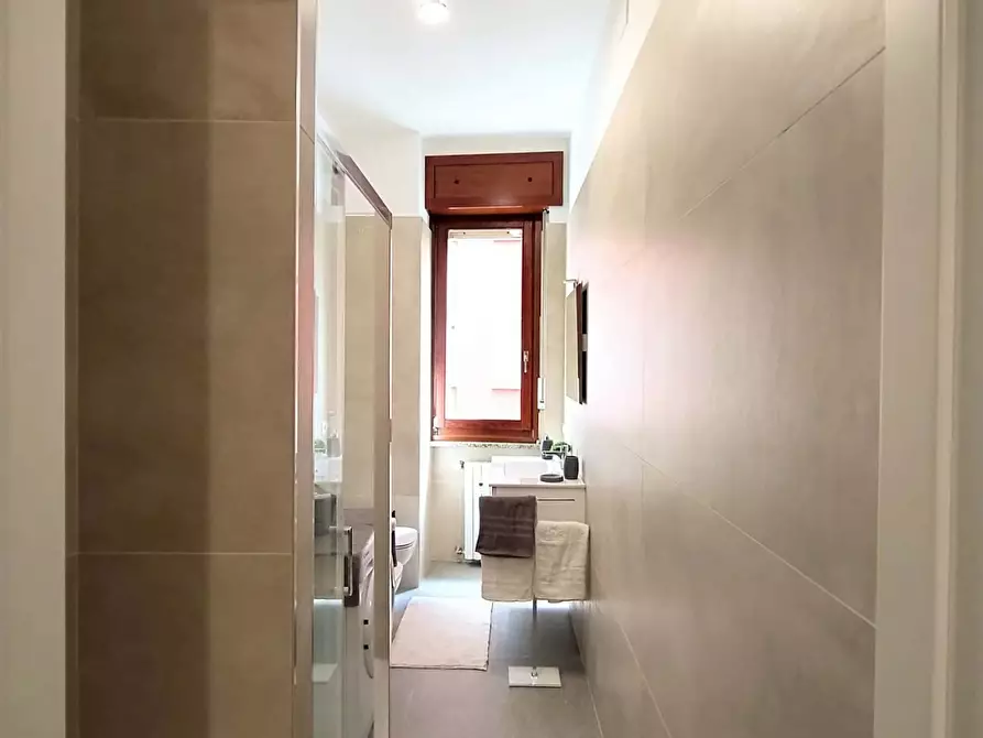 Immagine 23 di Appartamento in affitto  in Via Tavazzano a Milano