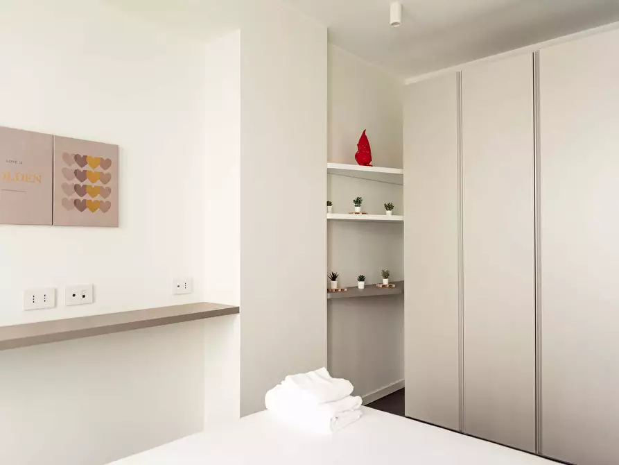 Immagine 11 di Appartamento in affitto  in Via Medici5 a Milano