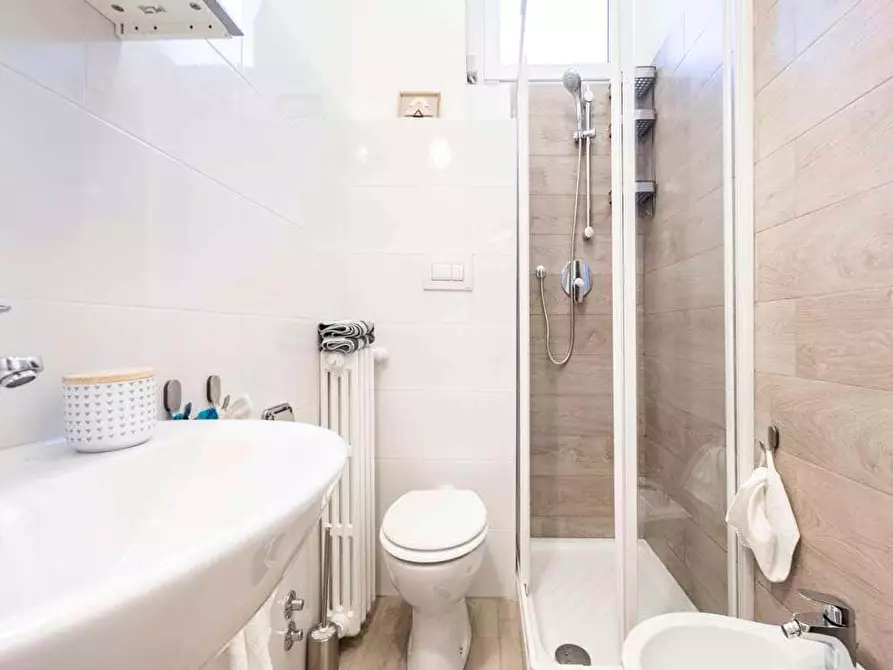 Immagine 12 di Camera in affitto  in Via Comelico3 a Milano