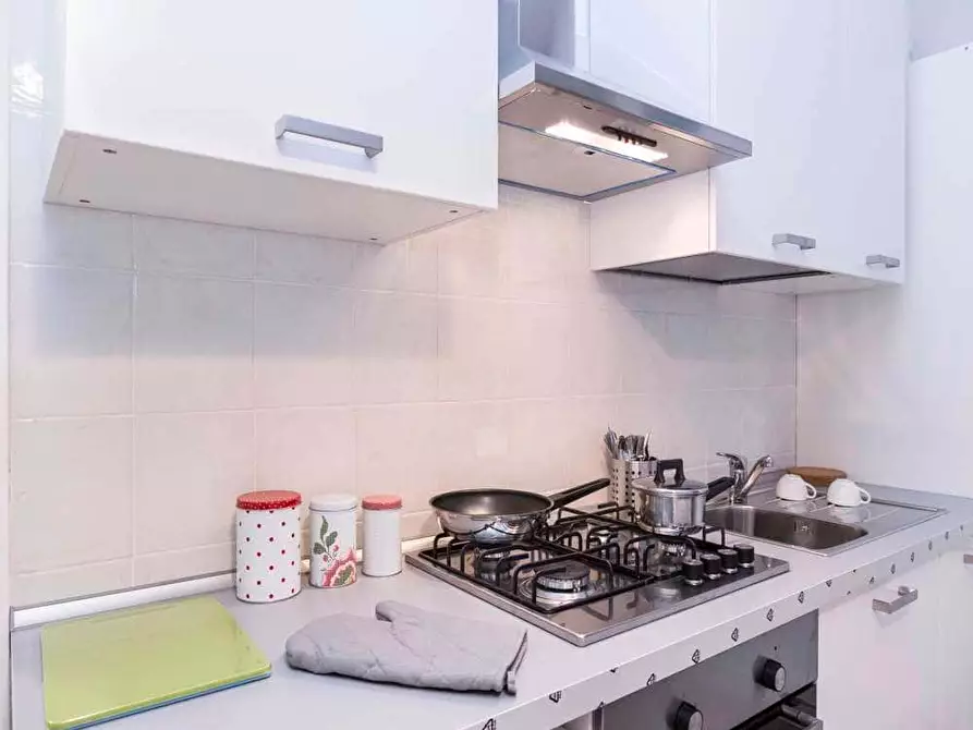 Immagine 14 di Camera in affitto  in Viale Monte Santo8 a Milano