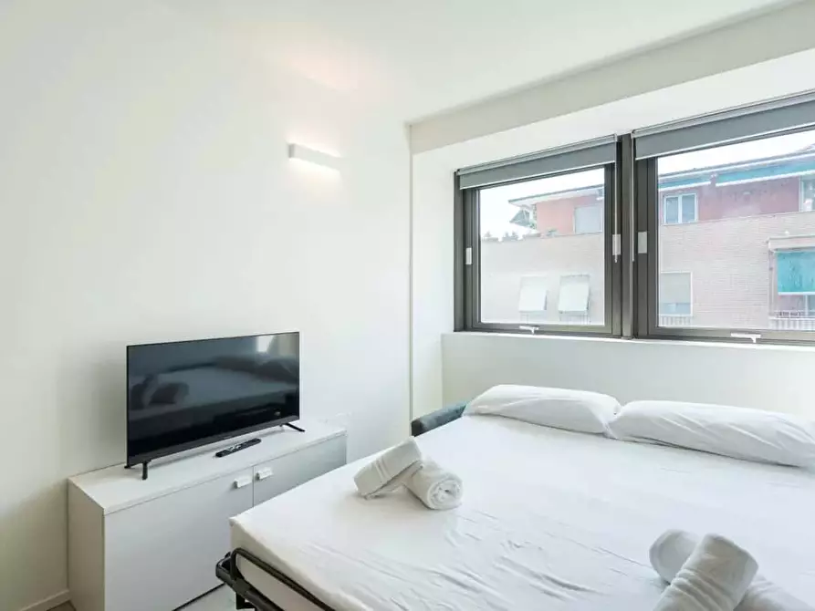 Immagine 28 di Appartamento in affitto  in Via Ippolito Rosellini2 a Milano