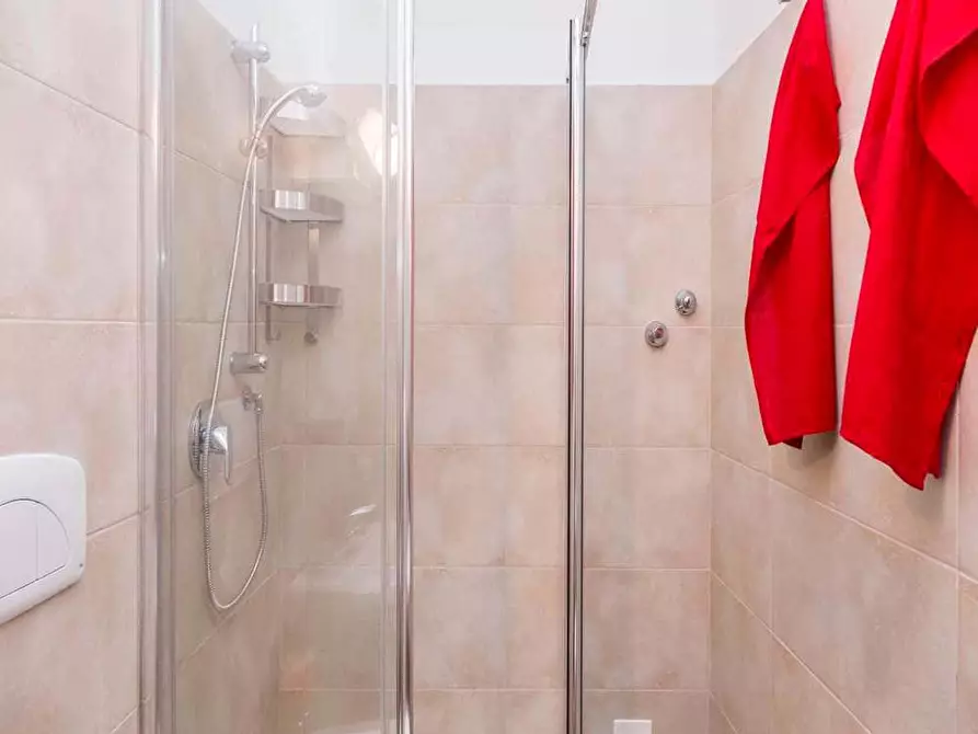 Immagine 39 di Camera in affitto  in Via Antonio Canova25 a Milano