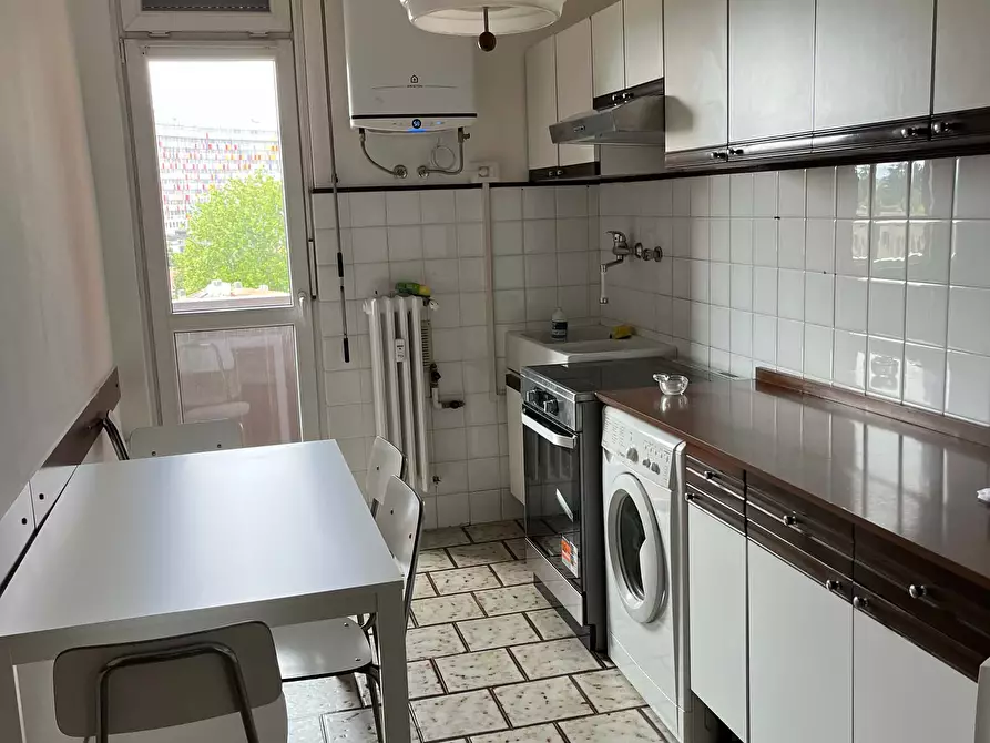 Immagine 5 di Camera in affitto  in Via N. Paganini28 a Monza