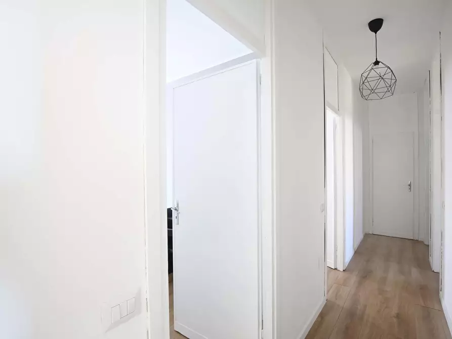 Immagine 9 di Camera in affitto  in Via Benjamin Constant6 a Milano