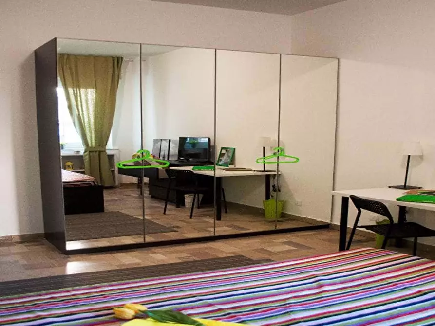 Immagine 10 di Camera in affitto  in Via Bassini19 a Milano