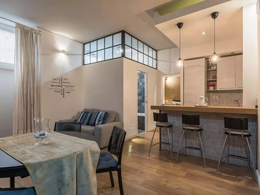 Immagine 13 di Appartamento in affitto  in Via Pomezia8 a Roma