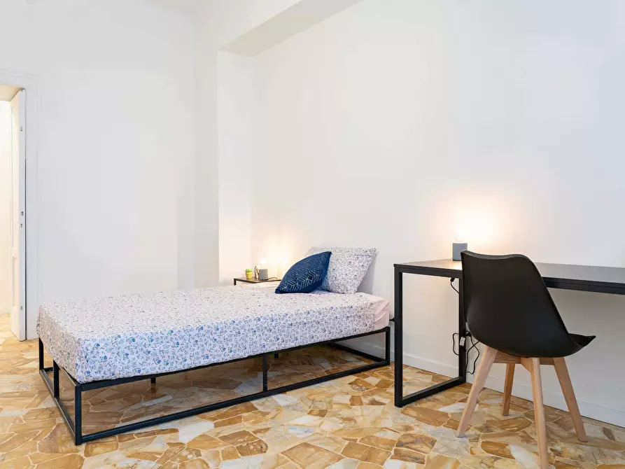 Immagine 2 di Camera in affitto  in Via Plinio43 a Milano