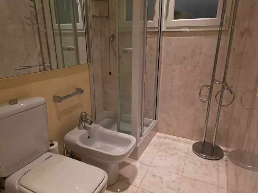 Immagine 13 di Appartamento in affitto  in Via Capolungo24 a Genova