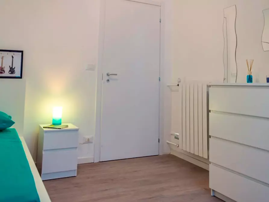 Immagine 4 di Camera in affitto  in Piazza Emanuele Filiberto a Torino