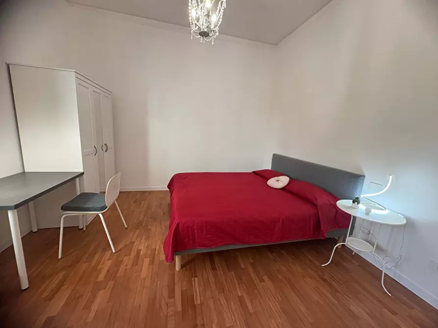 Immagine 3 di Camera in affitto  in Via Cassia29 a Firenze