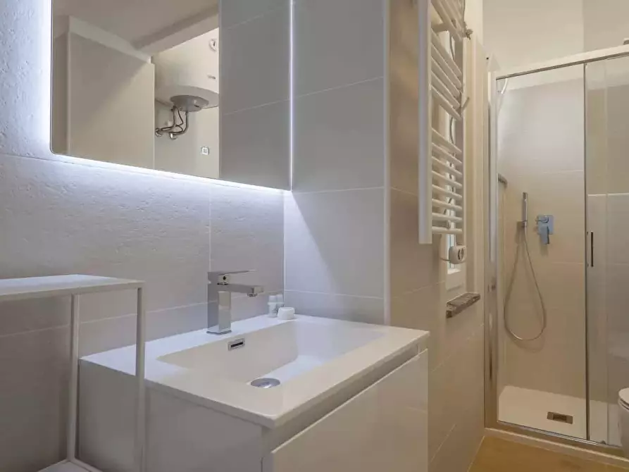 Immagine 16 di Appartamento in affitto  in Via Accademia53 a Milano