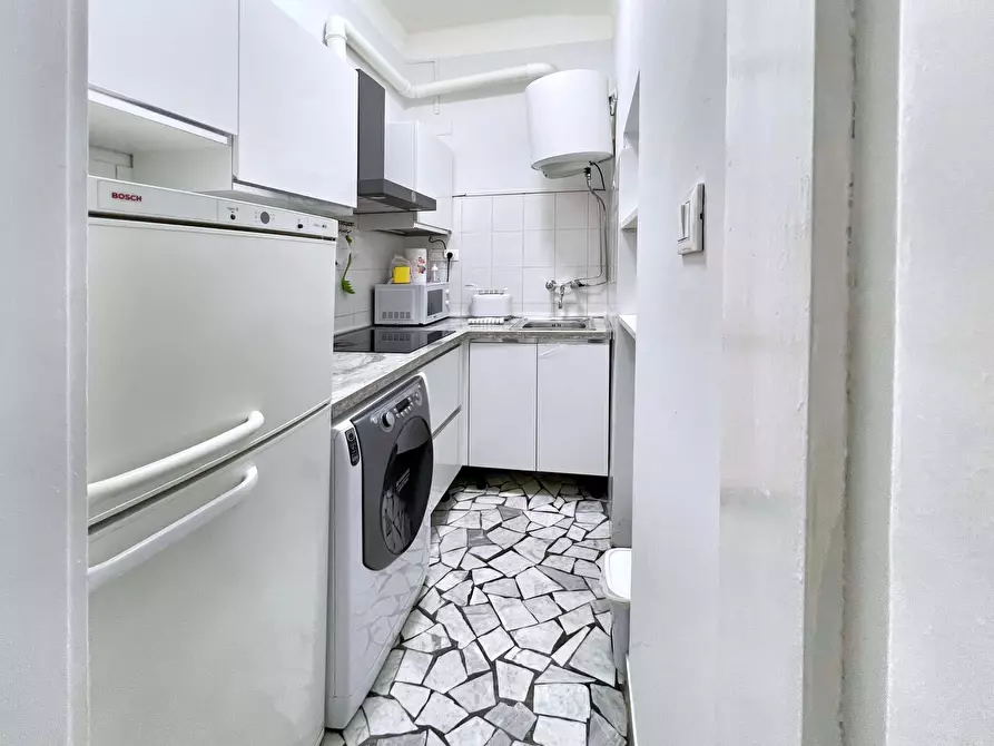 Immagine 9 di Appartamento in affitto  in Via Montebello7 a Bologna