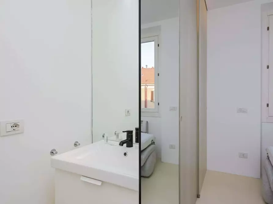 Immagine 12 di Appartamento in affitto  in Via Marghera18 a Milano