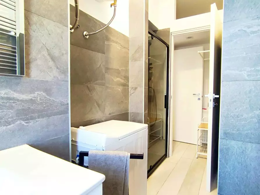 Immagine 9 di Appartamento in affitto  in Via dei Tulipani a Milano