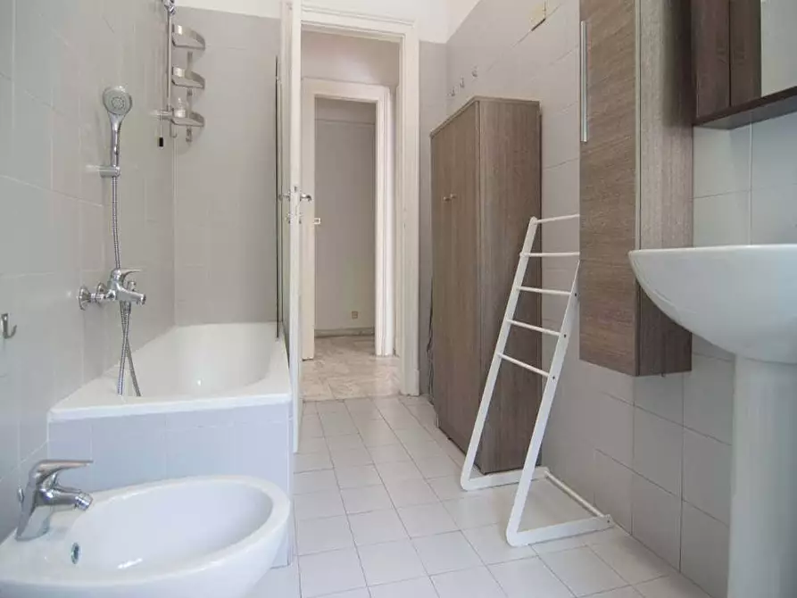 Immagine 10 di Camera in affitto  in Piazzale Susa11 a Milano