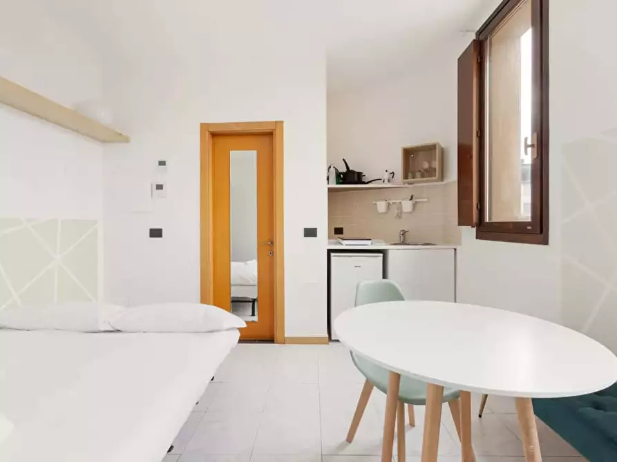 Immagine 5 di Appartamento in affitto  in Corso Magenta25 a Milano