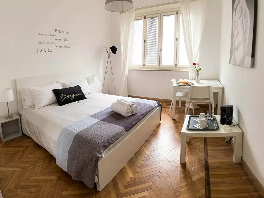 Immagine 2 di Camera in affitto  in Corso Massimo d'Azeglio78 a Torino