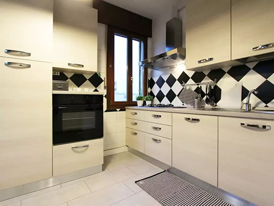 Immagine 4 di Camera in affitto  in Via Bissuola120 a Venezia