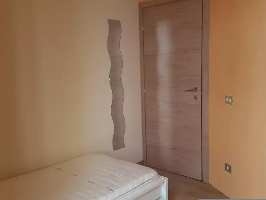 Camera in affitto in Borgo Amadio Ronchini9 a Parma