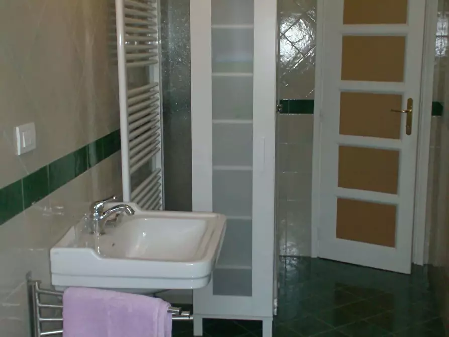 Immagine 21 di Camera in affitto  in Via del Campuccio100 a Firenze