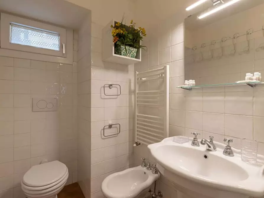 Immagine 16 di Appartamento in affitto  in Borgo Tegolaio9 a Firenze