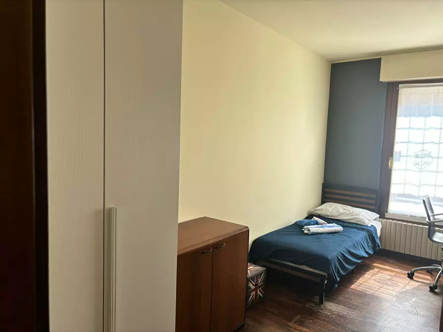 Immagine 5 di Camera in affitto  in Via Circonvallazione a Buccinasco