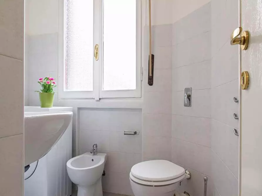 Immagine 11 di Camera in affitto  in Via Salvatore Barzilai6 a Milano