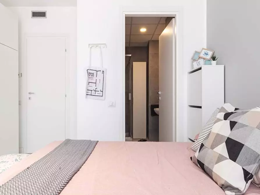 Immagine 10 di Camera in affitto  in Viale Bligny28 a Milano