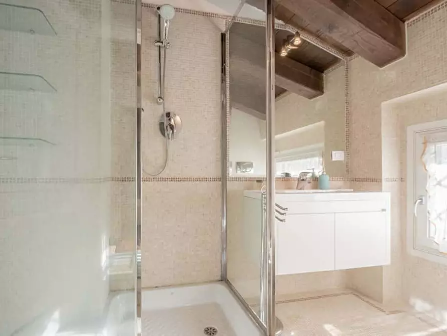 Immagine 11 di Appartamento in affitto  in Via Sant'Isaia25 a Bologna