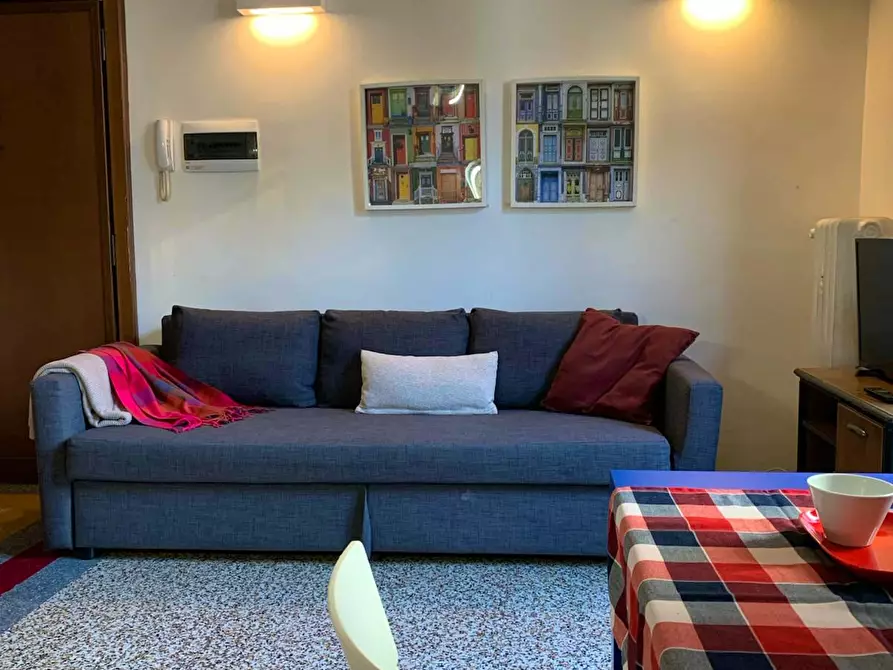 Immagine 51 di Appartamento in affitto  in Via Cervignano a Milano