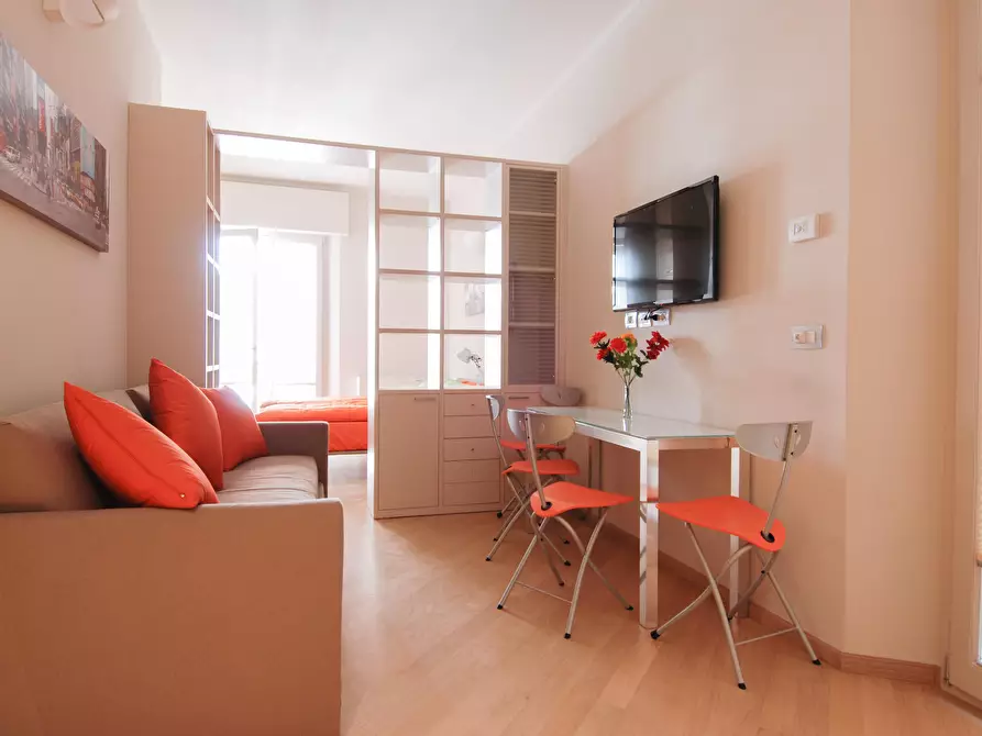 Immagine 1 di Appartamento in affitto  in Via Rizzoli18 a Bologna