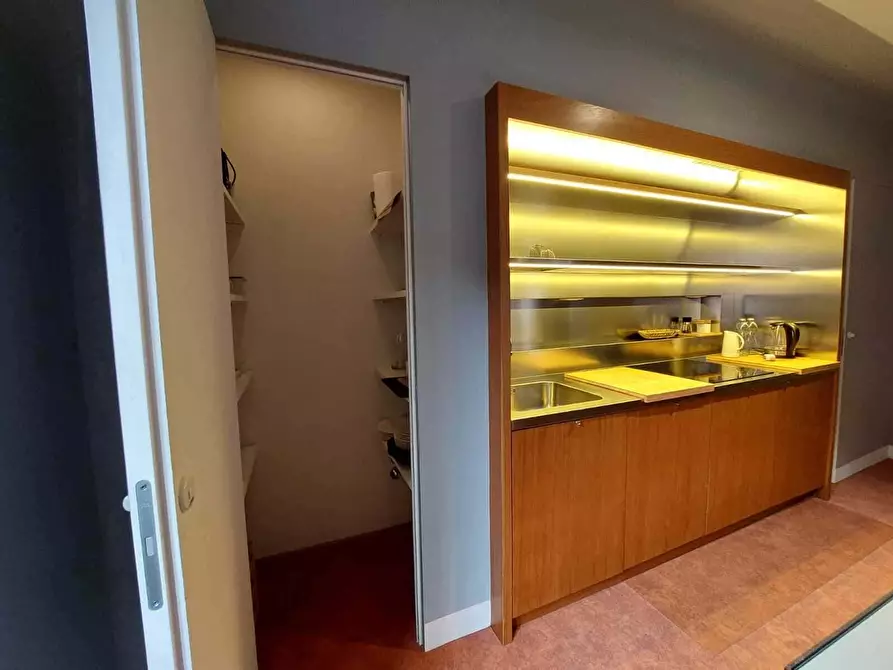 Immagine 13 di Appartamento in affitto  in Via dell'Orso16 a Milano