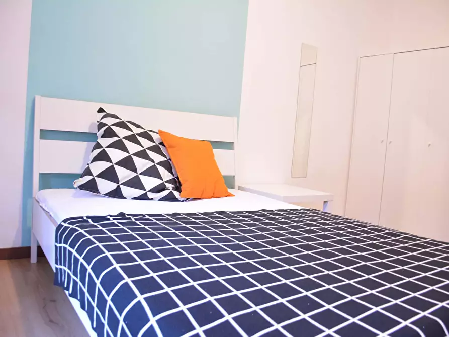 Immagine 3 di Camera in affitto  in Via Tigellio20 a Cagliari