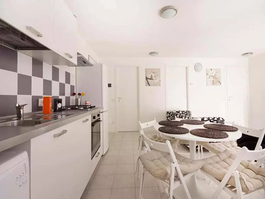 Immagine 9 di Camera in affitto  in Largo Cavalieri di Malta8 a Milano