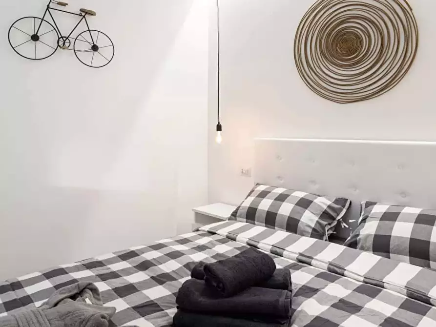 Immagine 9 di Appartamento in affitto  in Via Santa Sofia29 a Milano